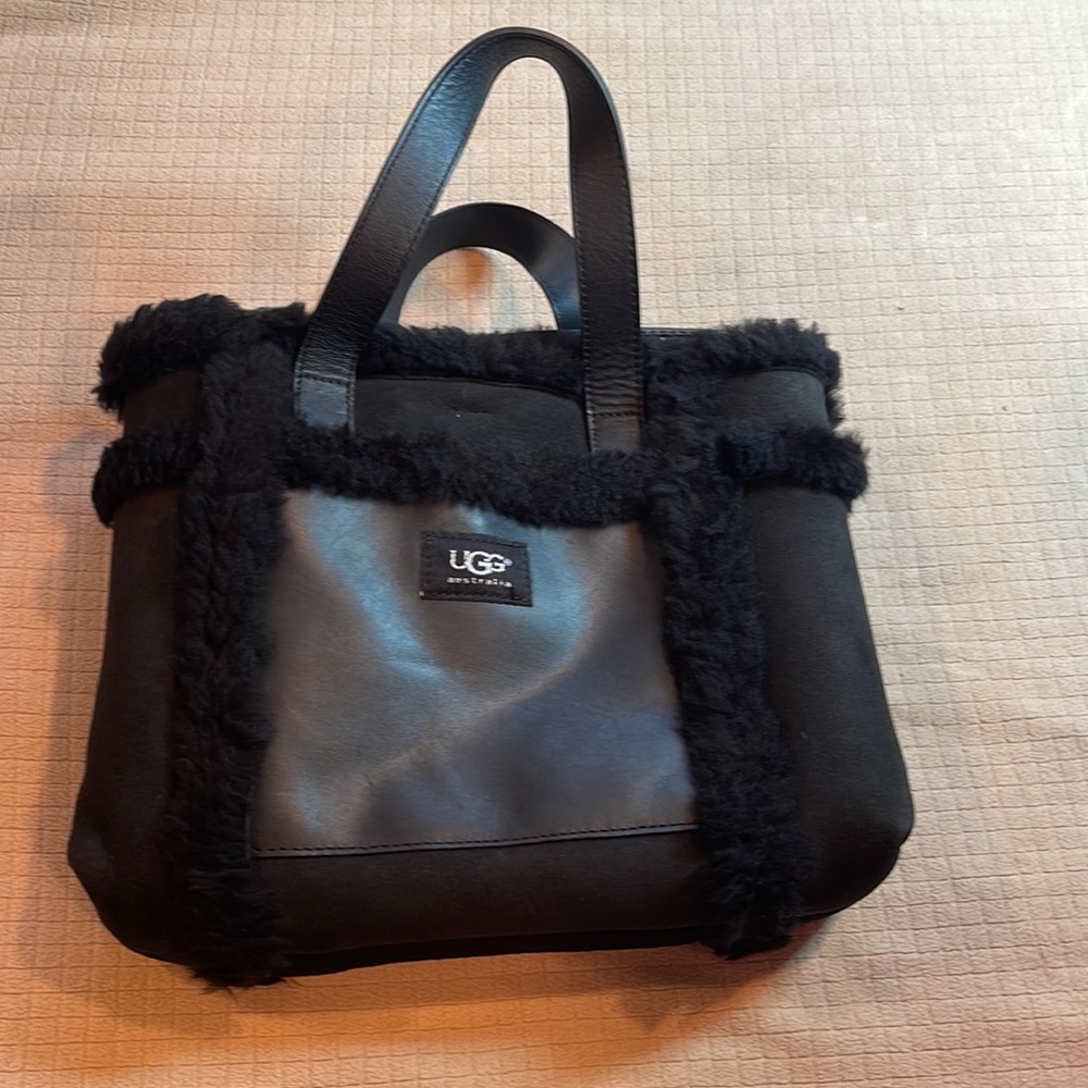 Ugg Black Shearling Grab Bag Tote - Picture 2 of 6